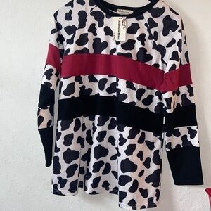 Women’s size medium, southern, stitch, cow, print shirt T21